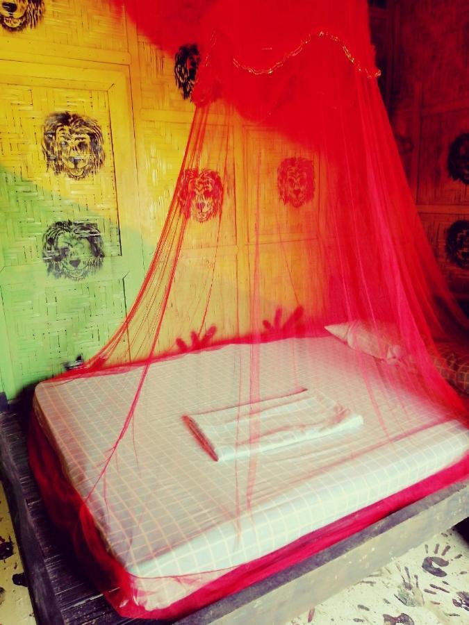 Sandra Hostel