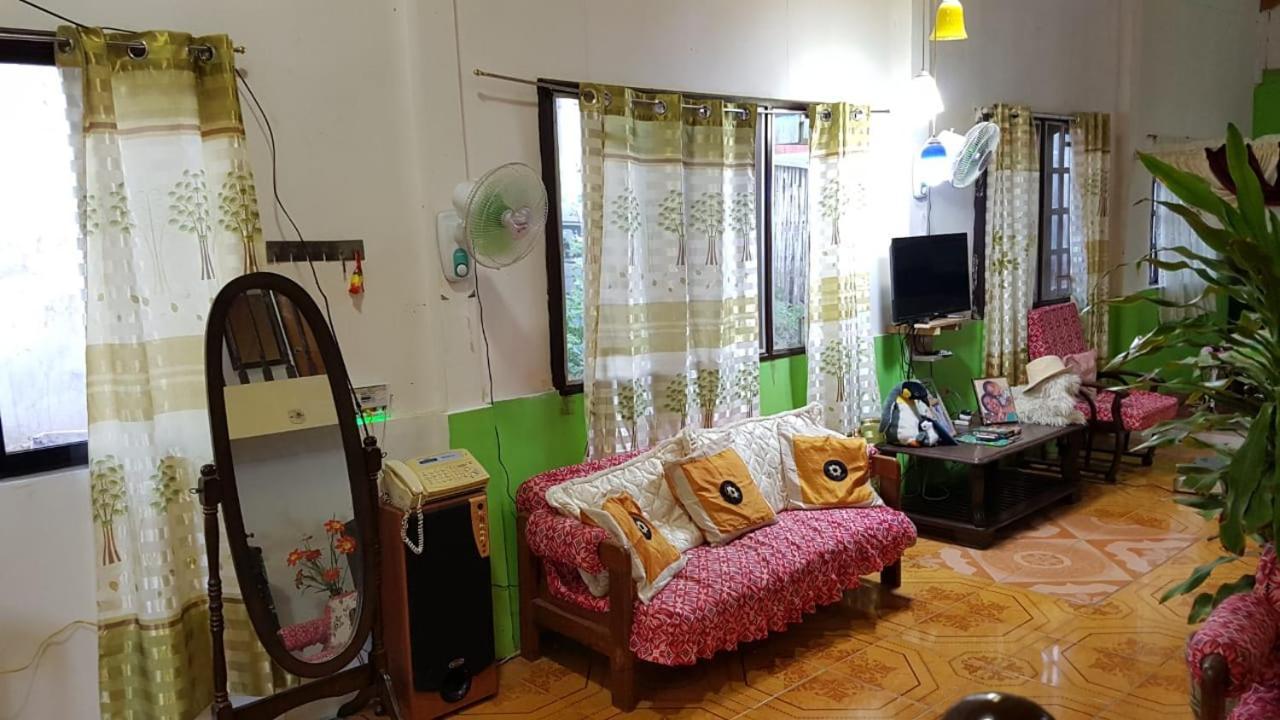 Acomodação com café da manhã  Flordeliza Budget Tourist