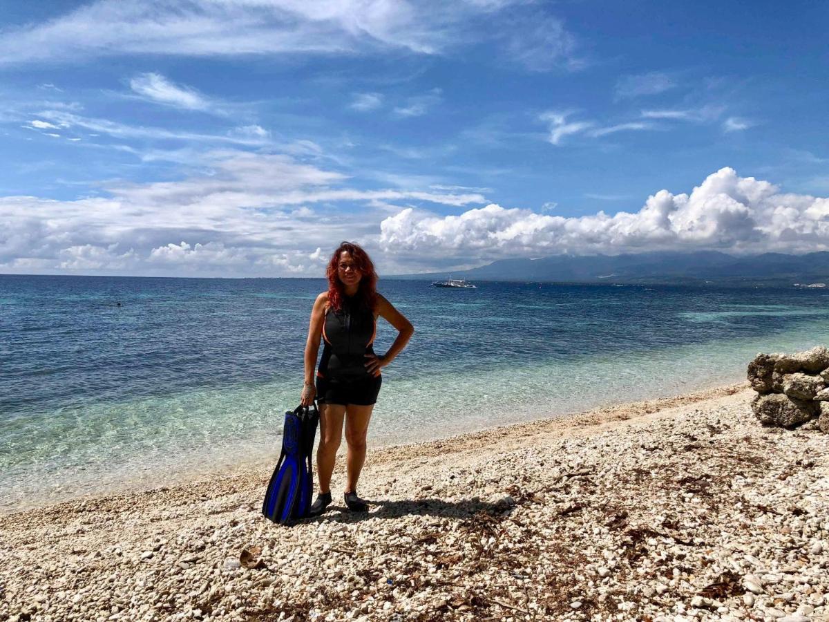 Southseas And Dive Center