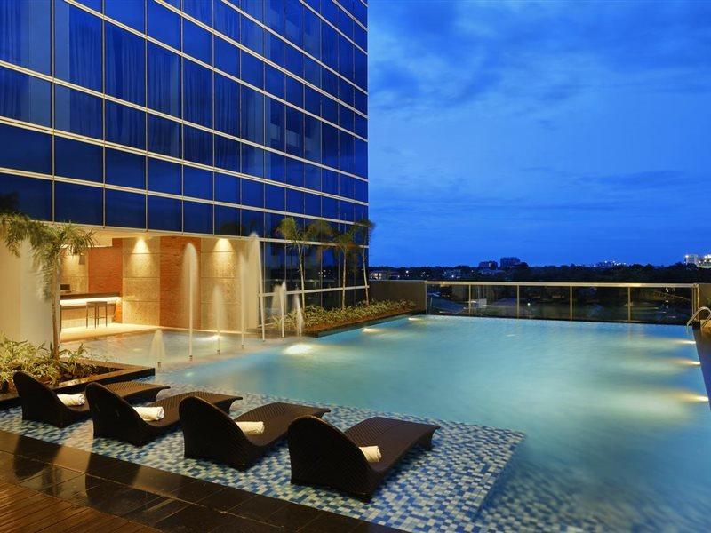 Savoy Mactan