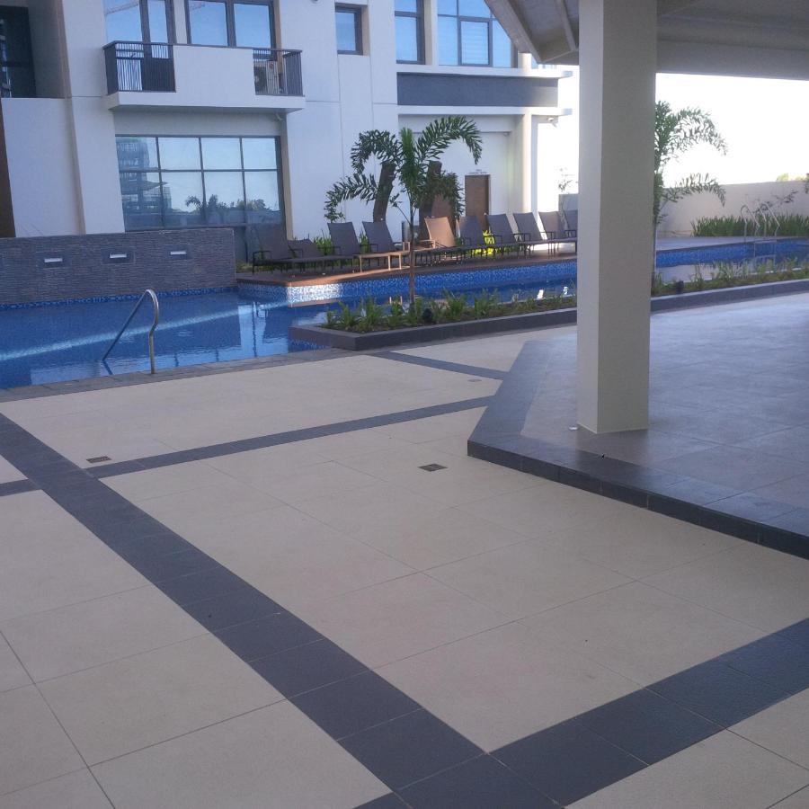 Apartment One Bedroom Unit, One Manchester Place, Mactan