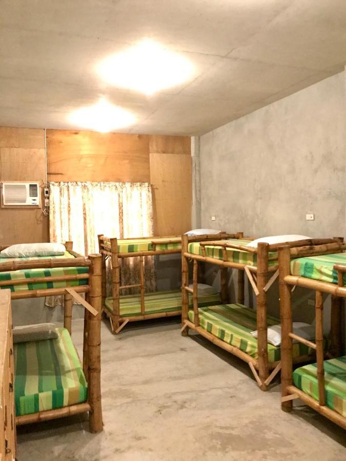 Hostel Sharky Oslob