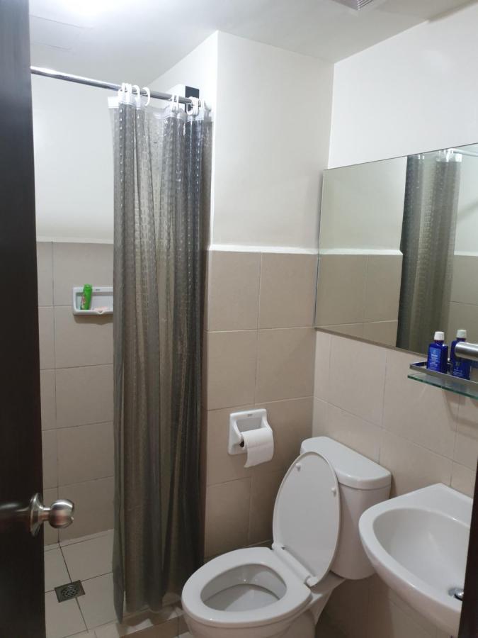 Modern & Comfy - 10 Mins To Sm Seaside Apartment