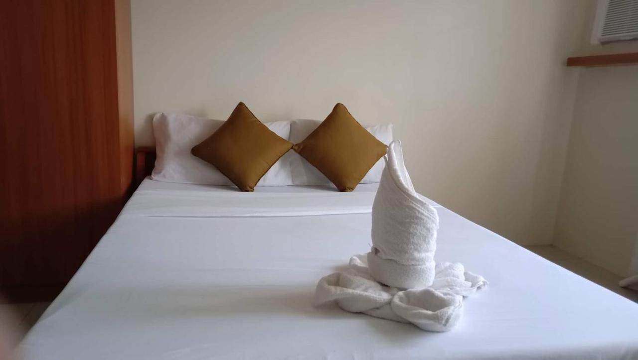 Horizon 101 A6 Beside Mango Bar,robinson Mall,free Pool,wifi,kitchen Cebu