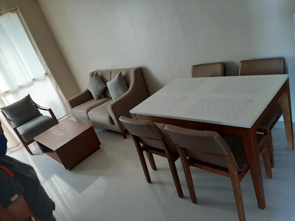 Apartment One Bedroom Unit, One Manchester Place, Mactan