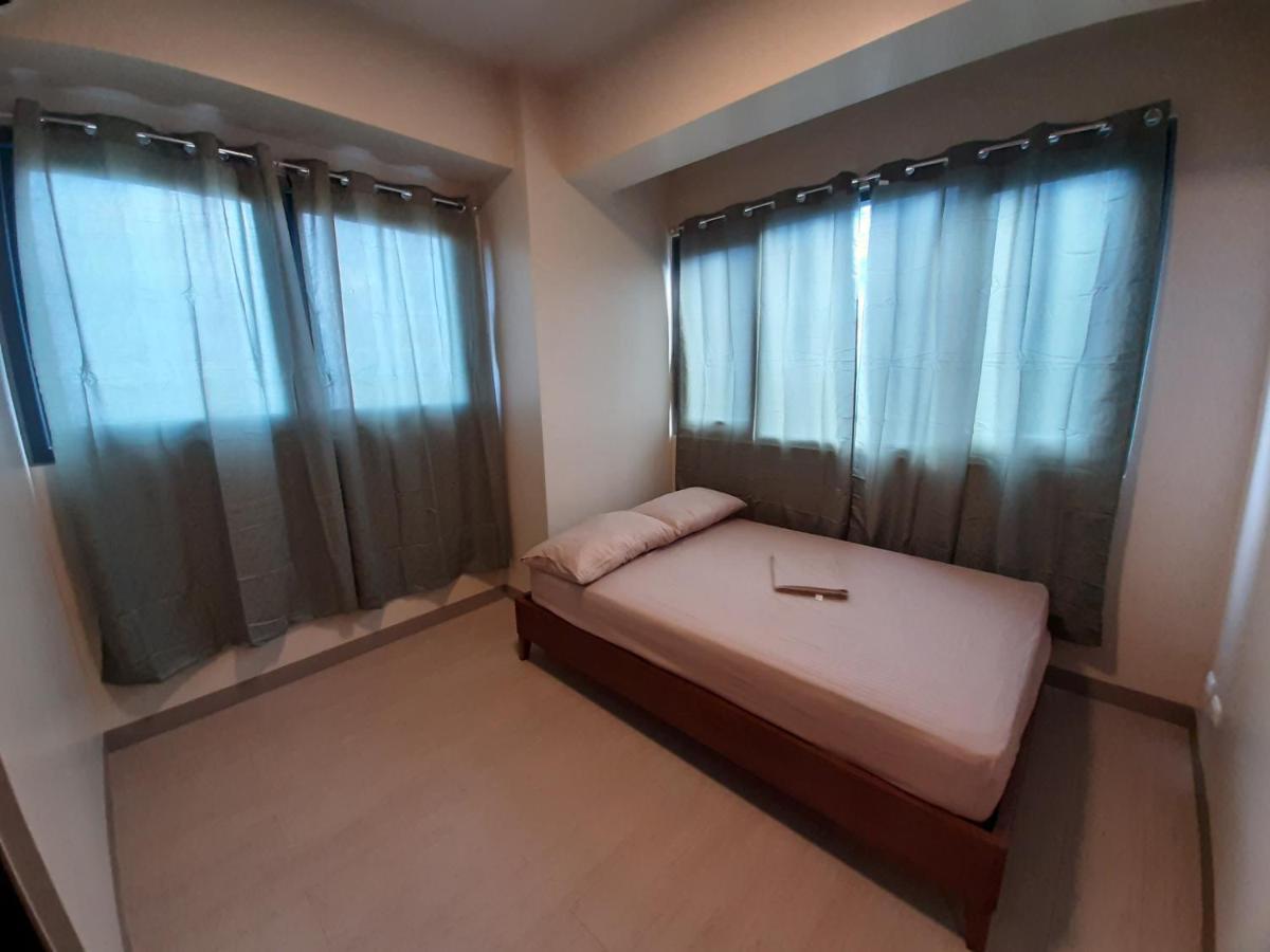 Apartment One Bedroom Unit, One Manchester Place, Mactan *