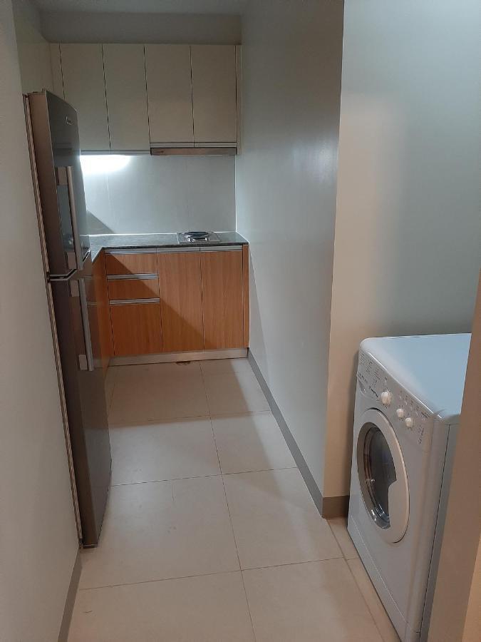 Apartment One Bedroom Unit, One Manchester Place, Mactan