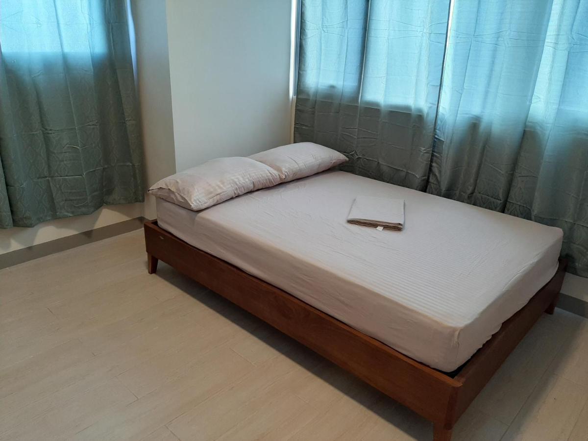Apartment One Bedroom Unit, One Manchester Place, Mactan *