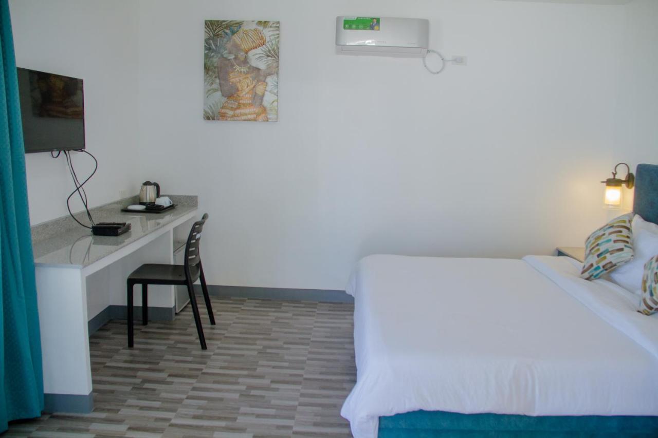 La Playa Estrella Resort