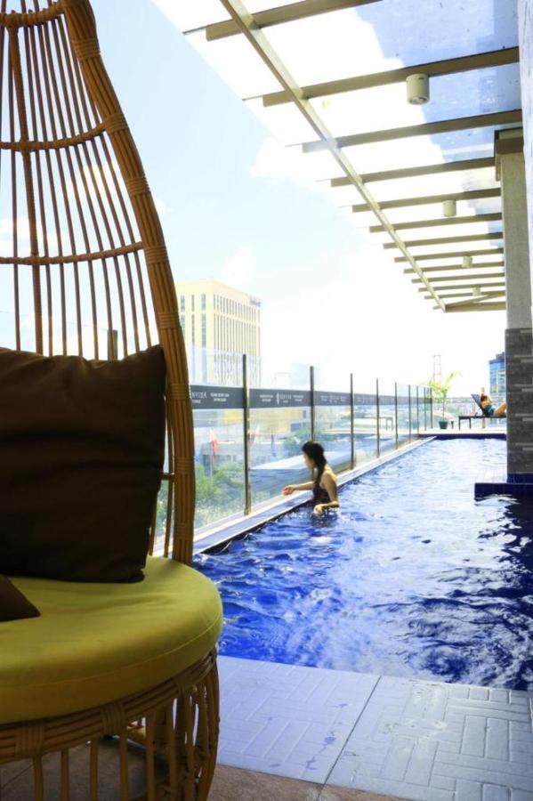 Joyful Hub With Netflix At Sunvida Cebu