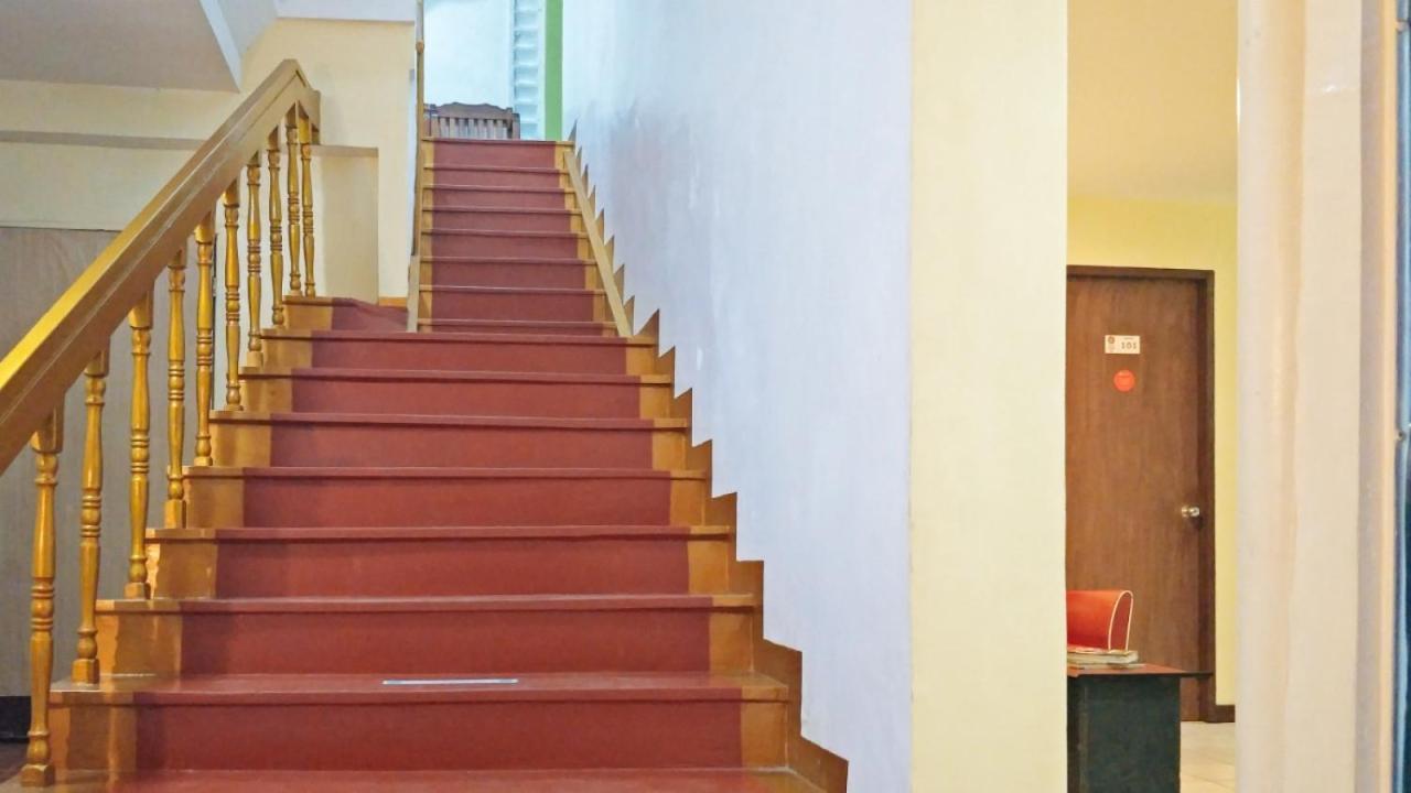 bahay-panuluyan Reddoorz Near Baclay Drive Super Metro