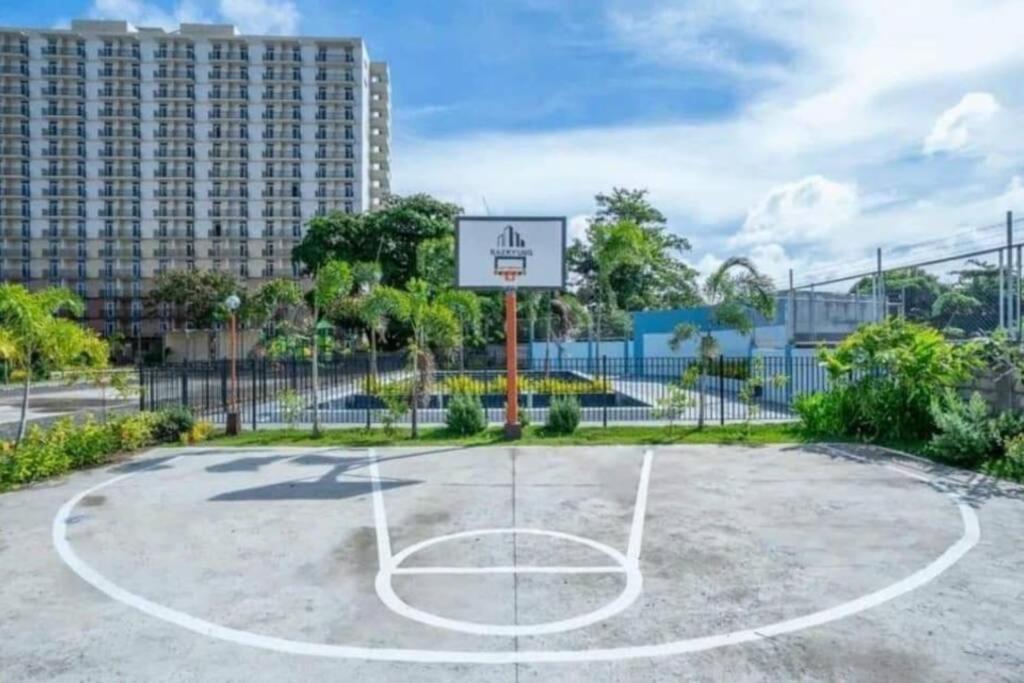 Cozy Unit Near Mactan Airport Furnish With Wifi, Netflix, Pool Apartamento Lapu-Lapu City