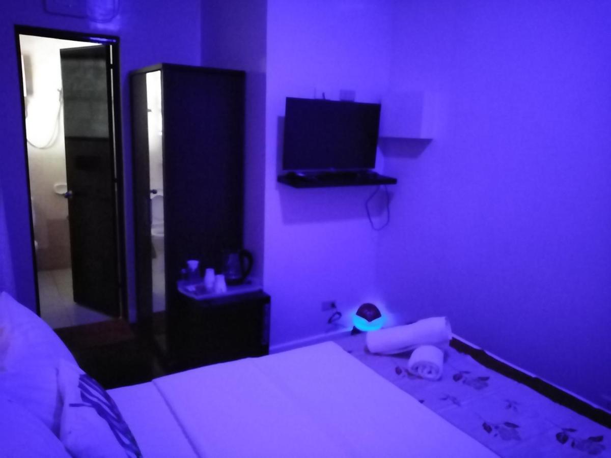 Hostel Halfway House Mactan Cebu Airport