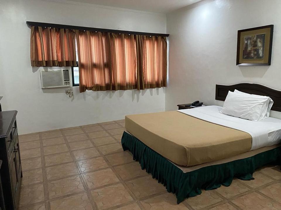 Ace Penzionne Cebu