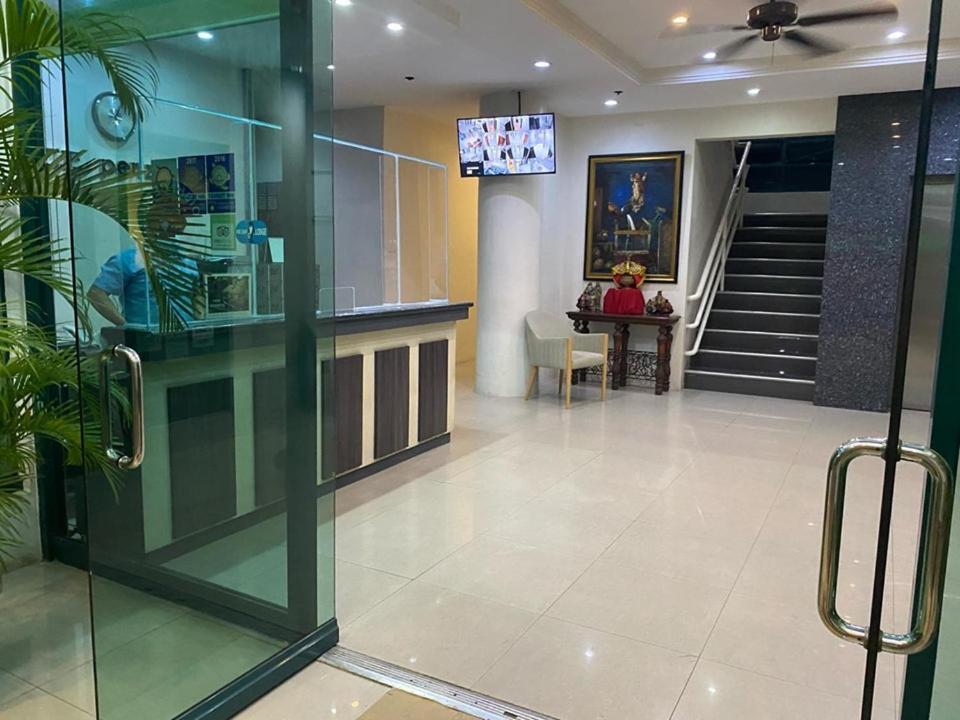 Ace Penzionne 3* Cebu