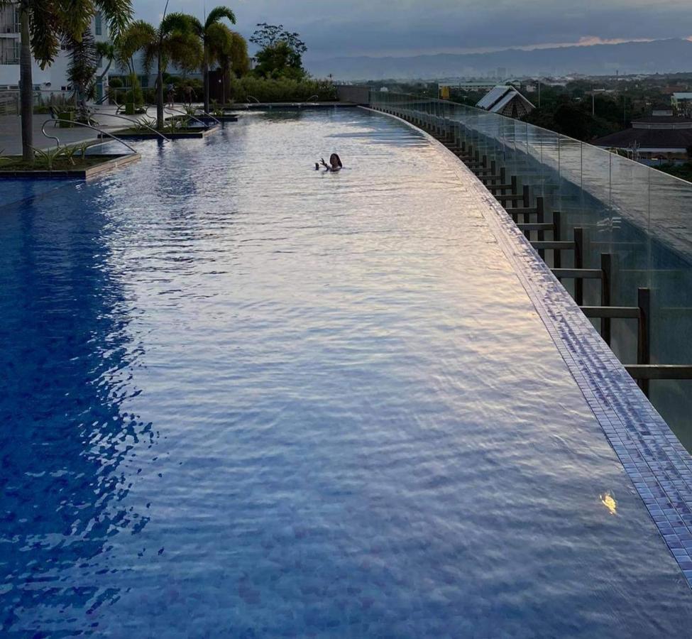 Apartment Mactan Newtown Deluxe Island Breeze Lapu-Lapu City
