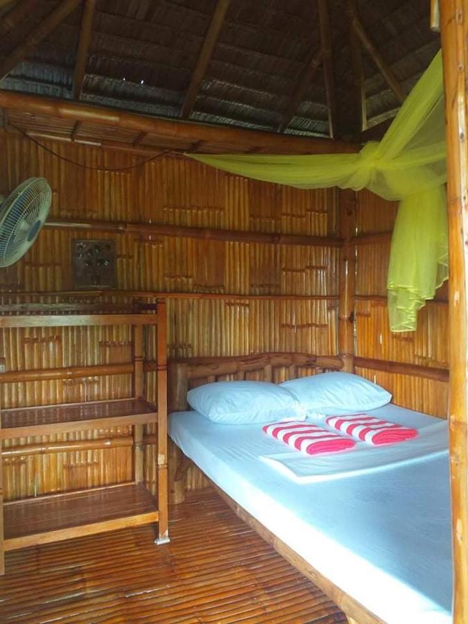 Bamboo Huts Homestay *