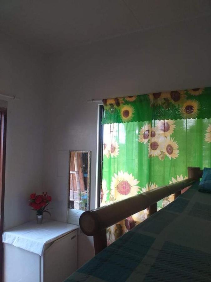 Bamboo Huts Homestay Moalboal