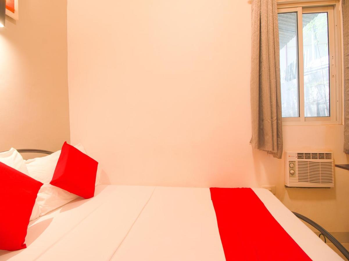 Barrio House Mactan Hotel 2*