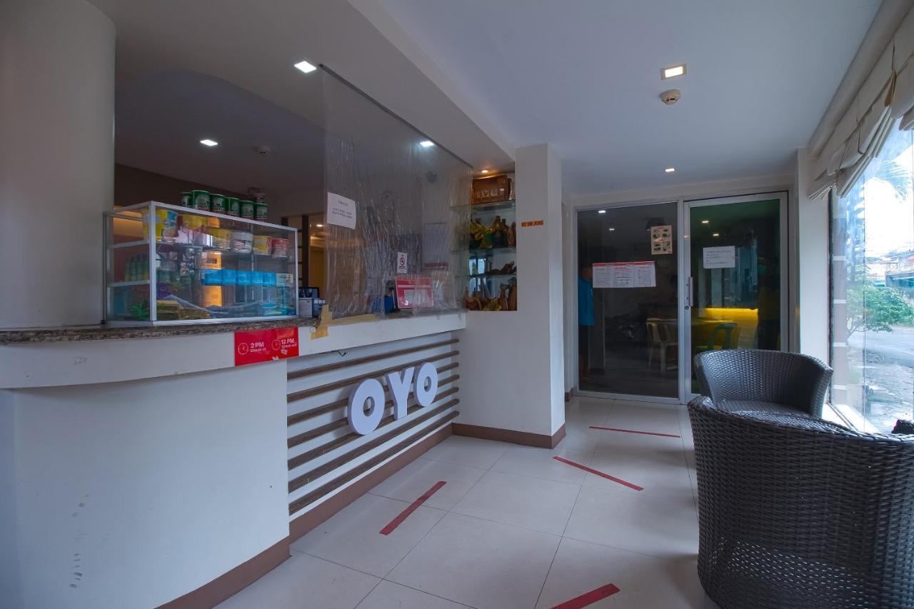 Vaccinated Staff-oyo 655 Mambaling Hotel