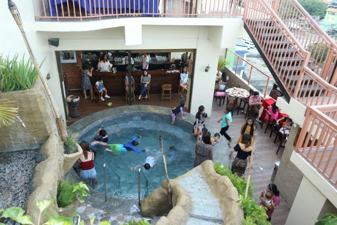 Palm Grass Hotel
