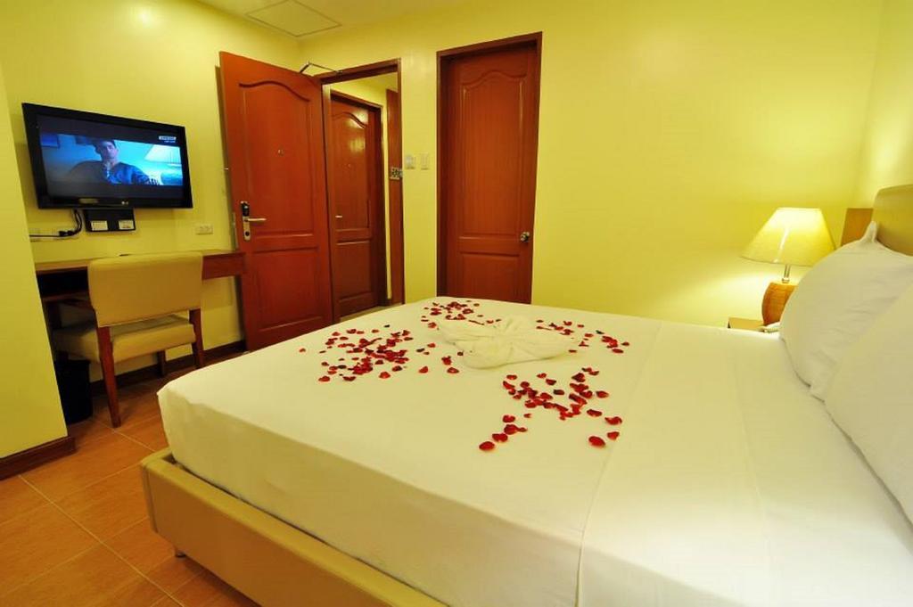 The Well 2* Cebu