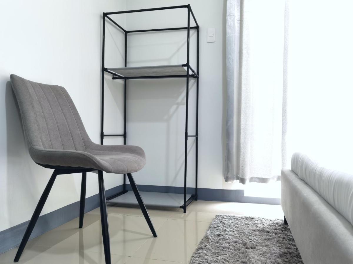Cozy Unit Near Mactan Airport Furnish With Wifi, Netflix, Pool Apartamento