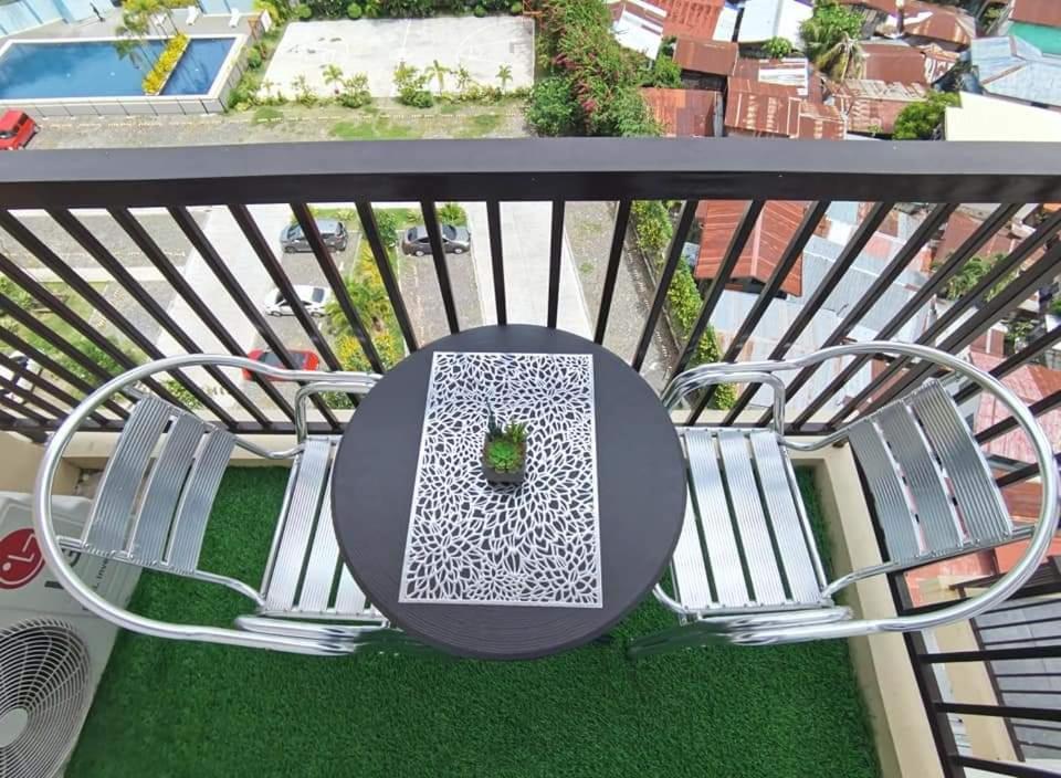 Cozy Unit Near Mactan Airport Furnish With Wifi, Netflix, Pool * Lapu-Lapu City
