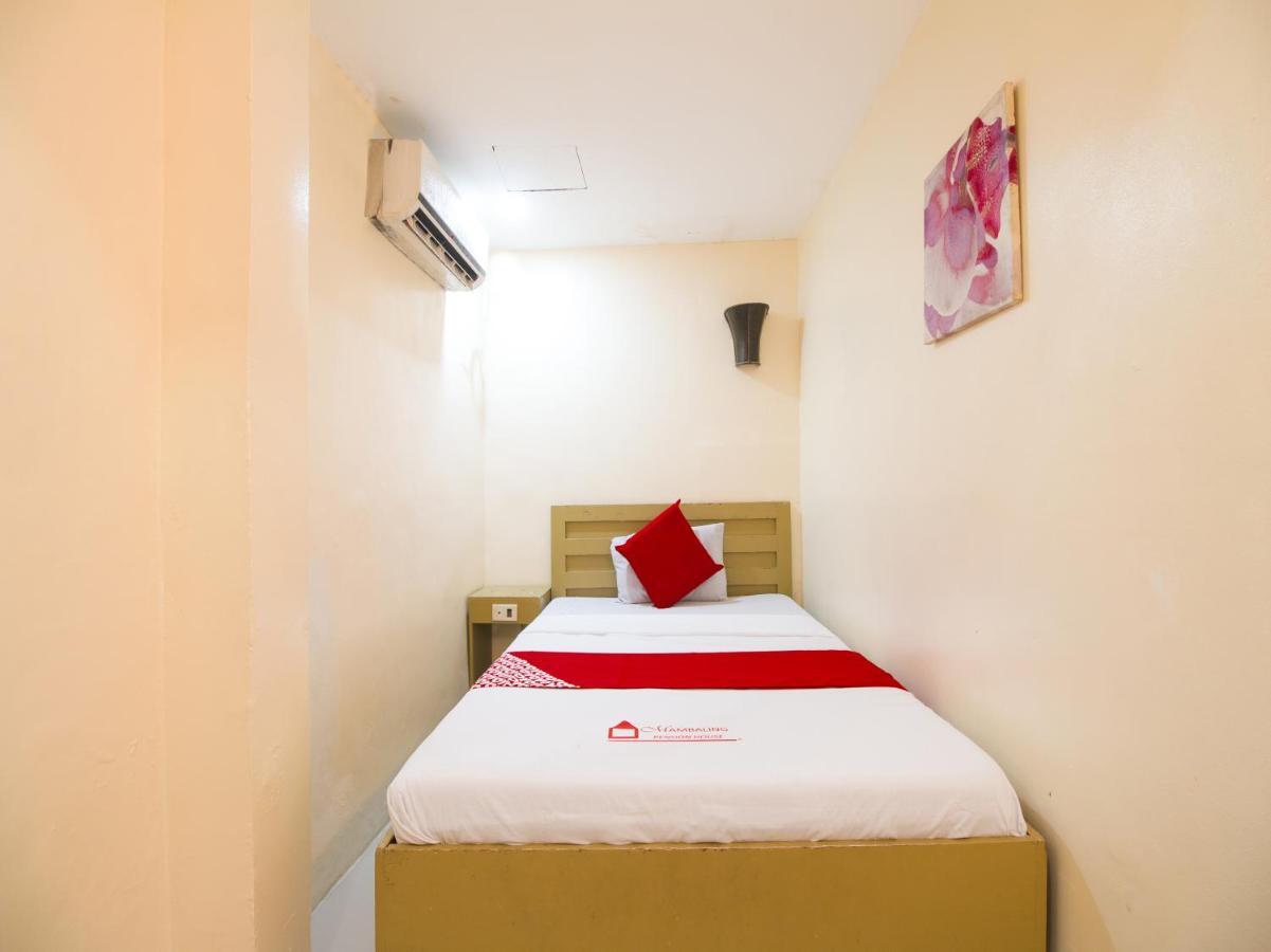 Hotel Vaccinated Staff-oyo 655 Mambaling 3*