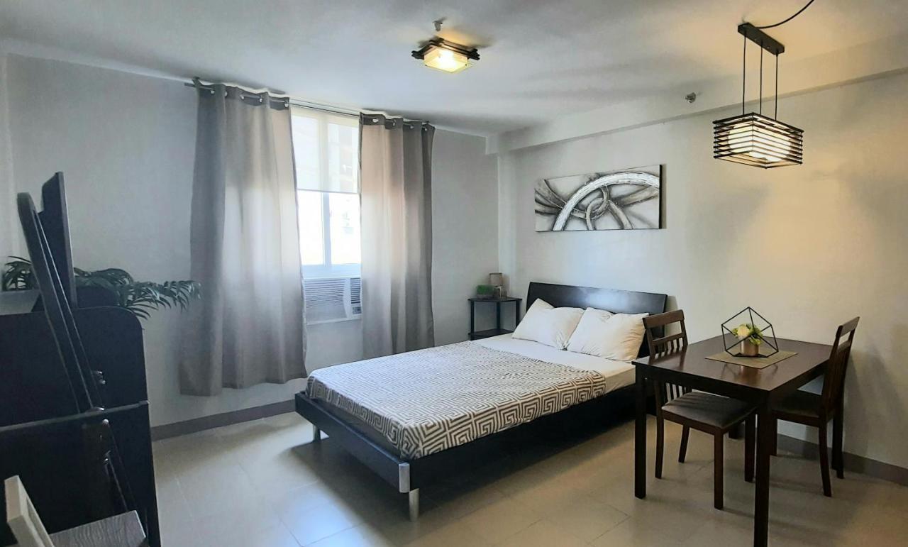 Cozy Near Beaches With Netflix And Pool Apartment