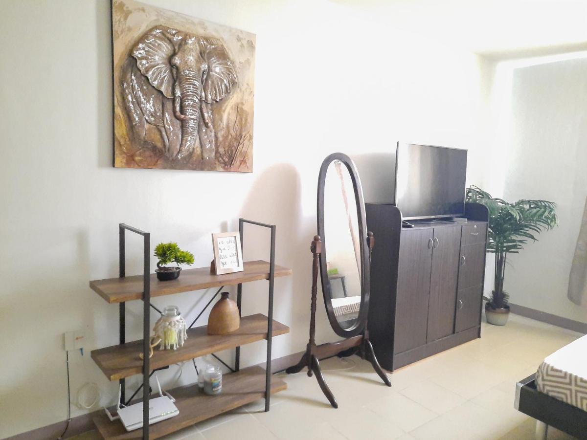 Cozy Near Beaches With Netflix And Pool Apartment *
