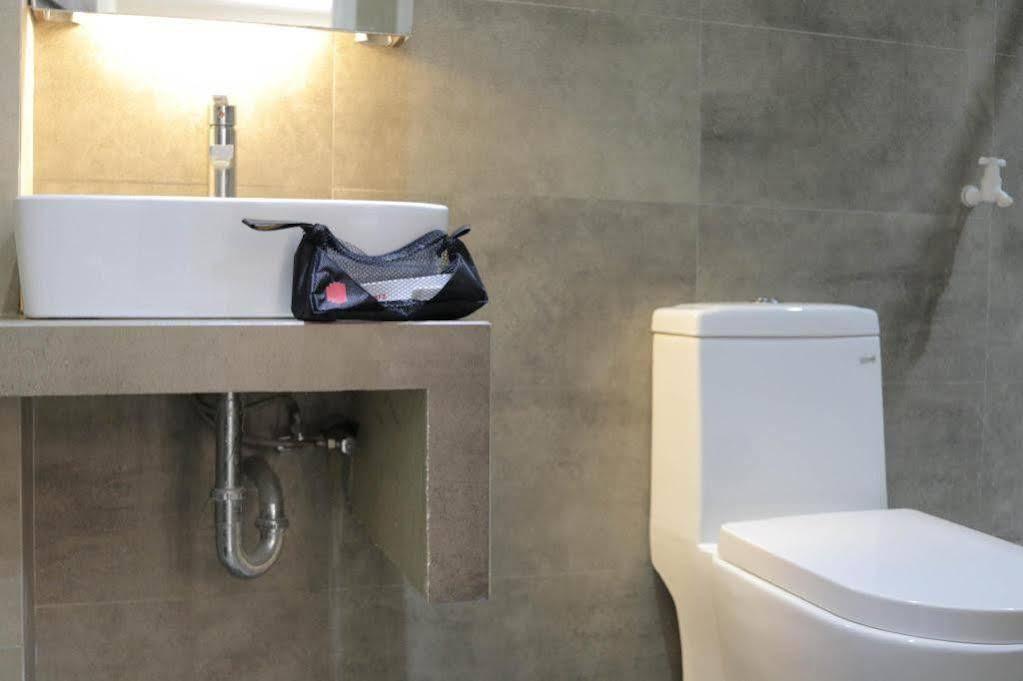 Hotel Reddoorz At Grand Apartelle Hernan Cortes