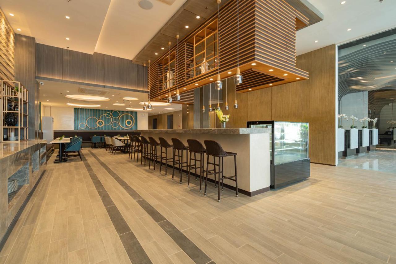Bayfront Capitol Site 3* Cebu