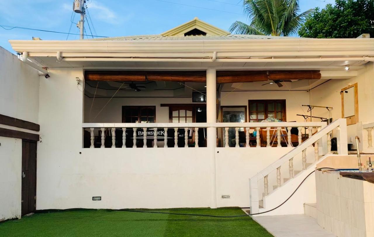 Oceanfront Scuba Villa *