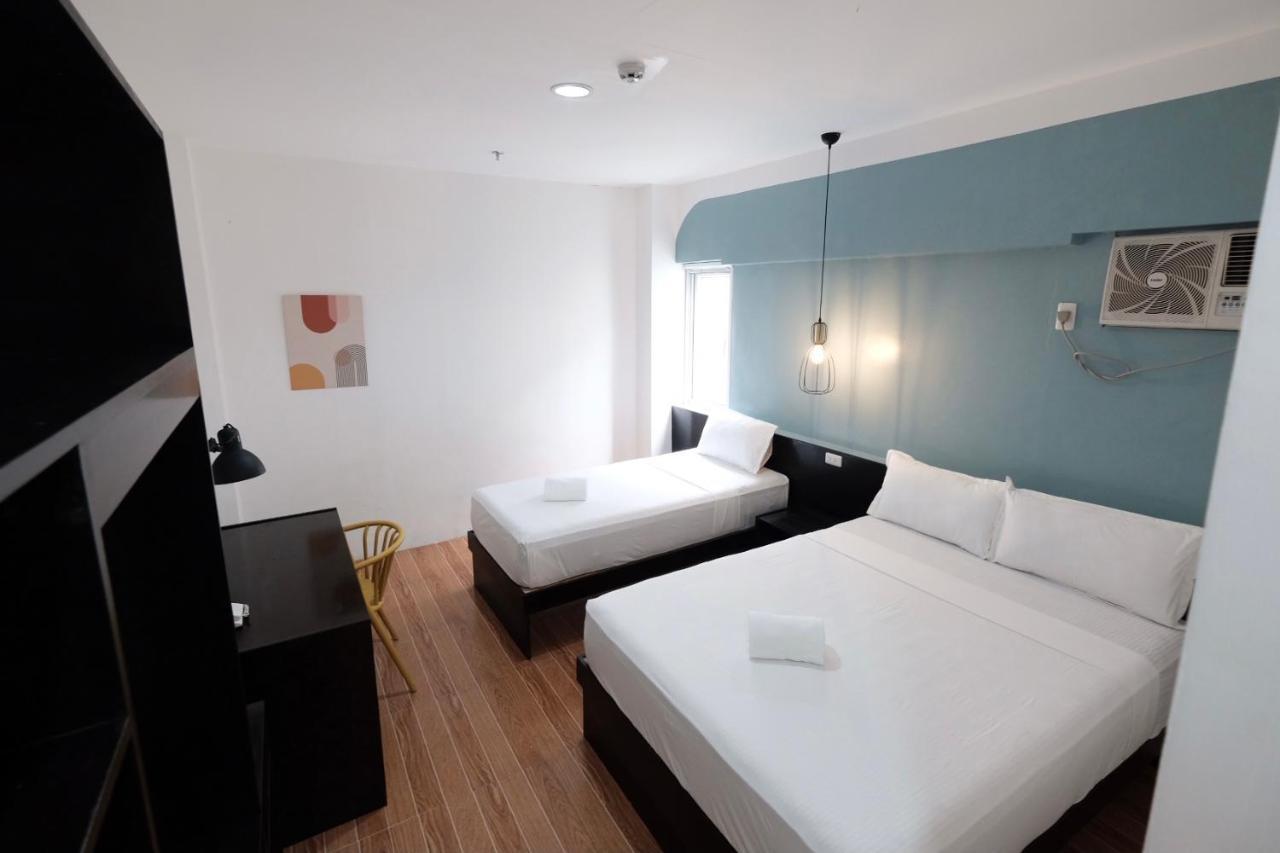 Beds & Friends Mactan With Pool And Bar