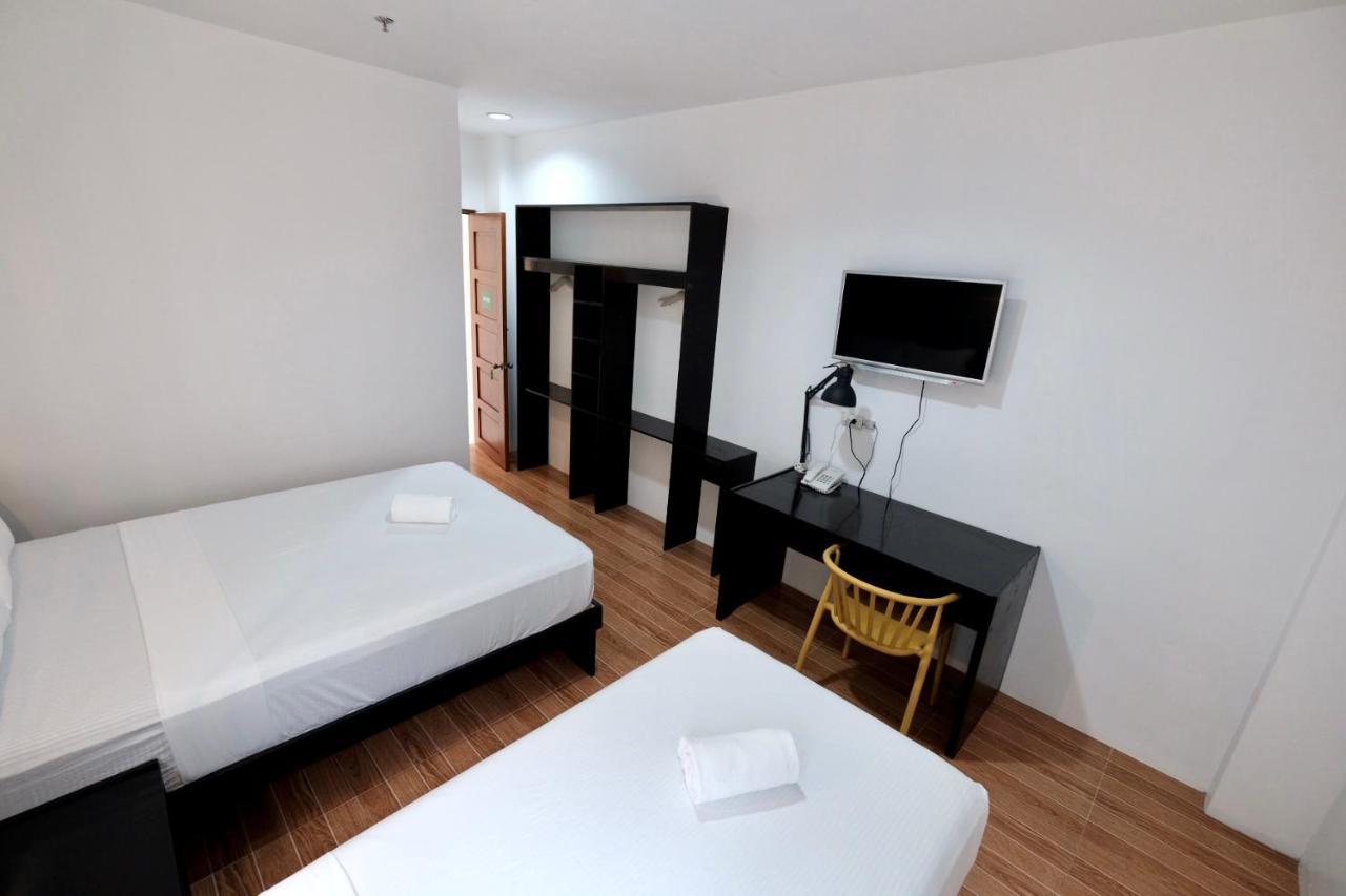 Beds & Friends Mactan With Pool And Bar * Lapu-Lapu City