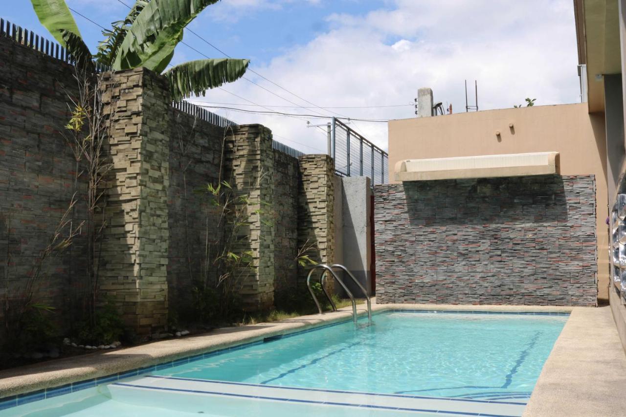 Reddoorz At Grand Apartelle Hernan Cortes