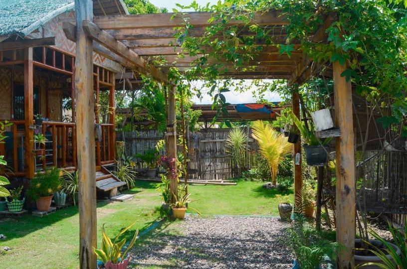 Titanic's Nipa Hut Moalboal