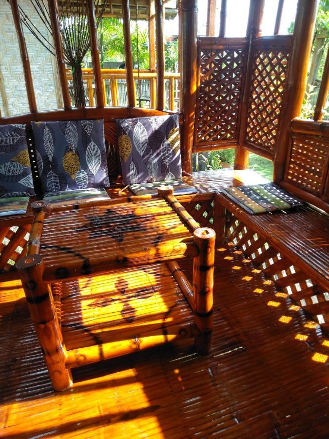 Hostel Titanic's Nipa Hut *