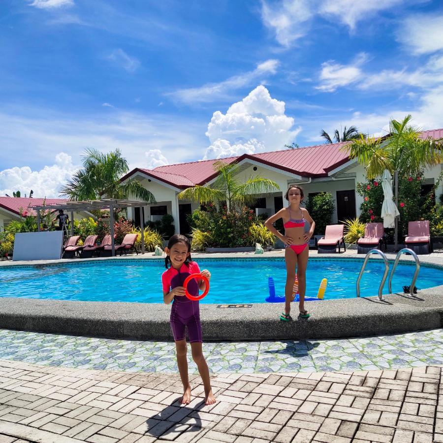 Garden Village 3*