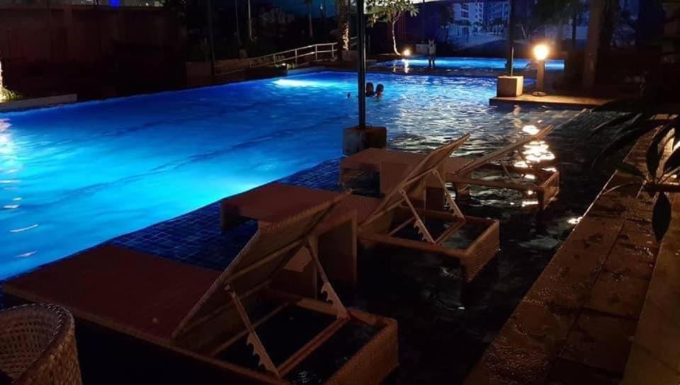 Horizon 101 A1 Shortwalk Robinson Mall Mango Square Bars Free Pool * Cebu