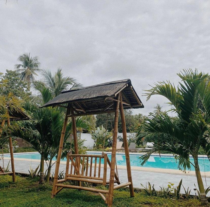 J & C * San Remigio (Cebu)