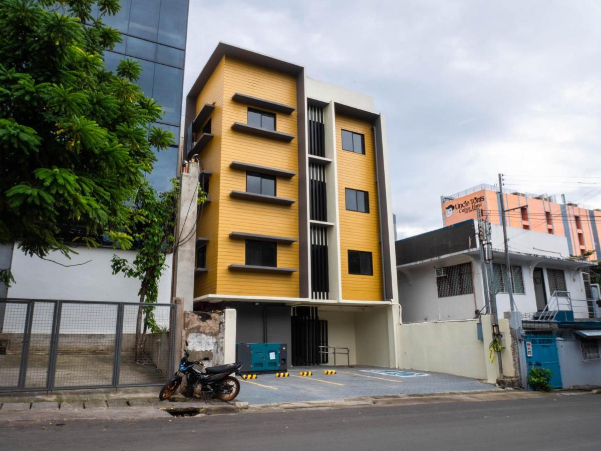 Easy Living Residences Hostel *