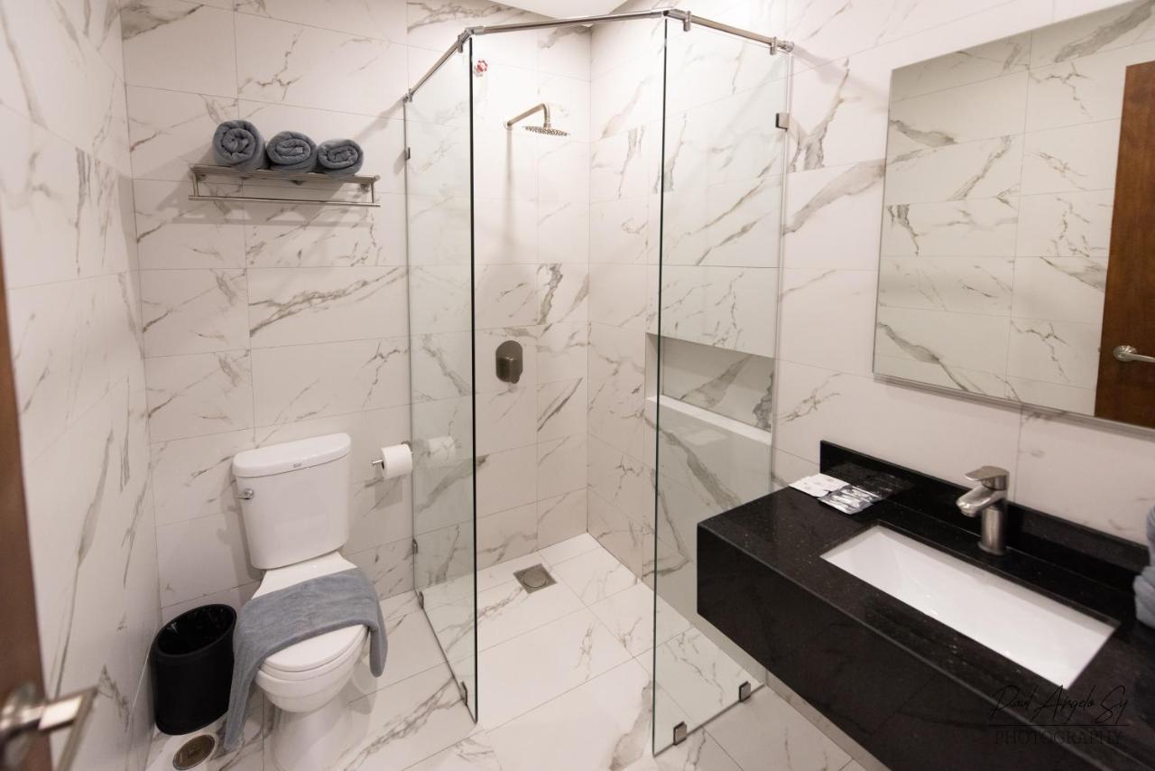 One 3* Cebu