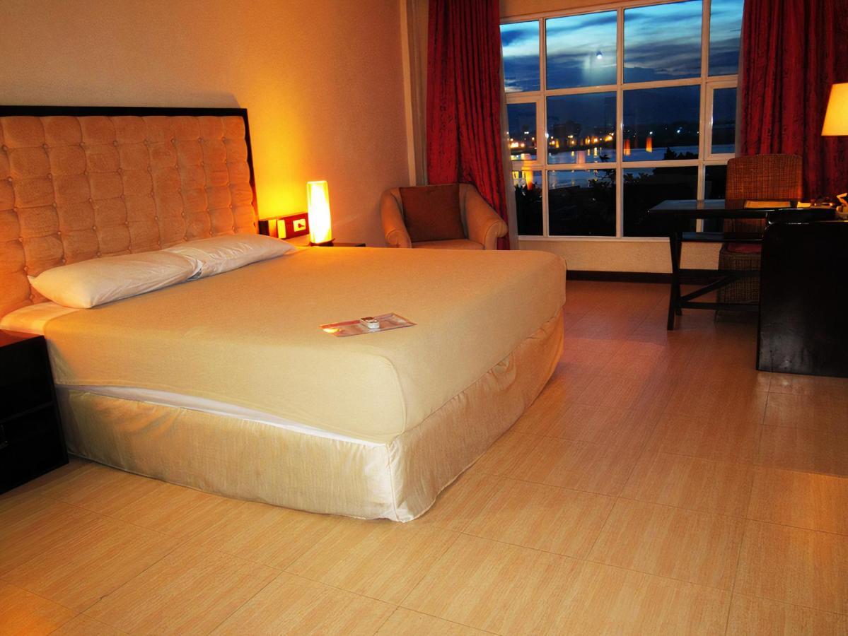 Hotel Cebu Dulcinea And Suites-mactan Airport Lapu-Lapu City