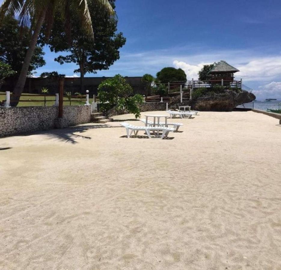 Resort Tauig