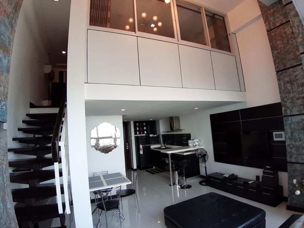 Apartment Huge Lofts By P&j