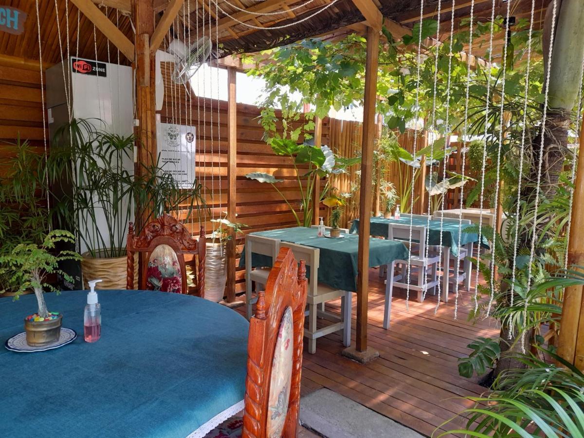 Smak's Hotel Santa Fe (Cebu)