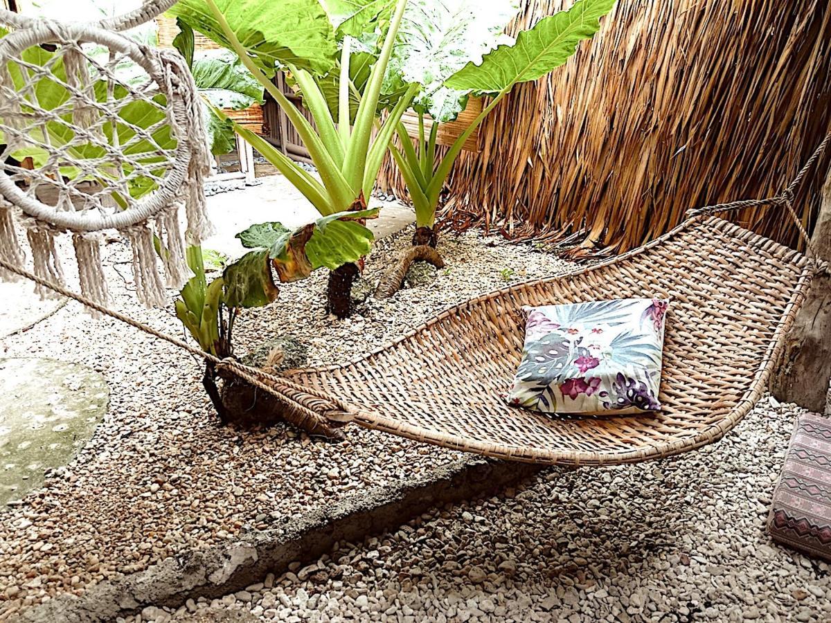 Guest house Herbs Guest House And Restaurant Near The Sea (Adults Only) 3*