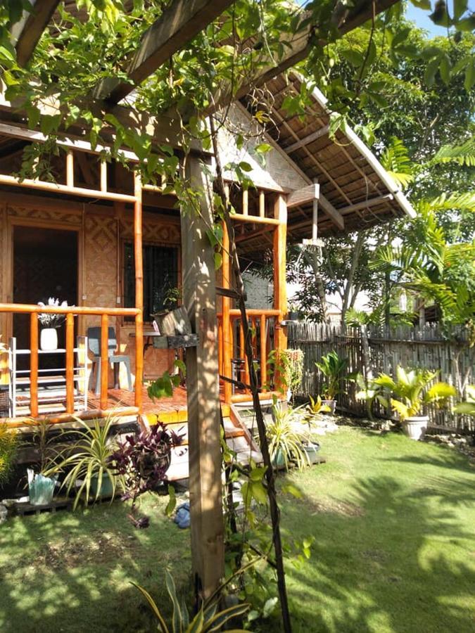 Hostel Titanic's Nipa Hut